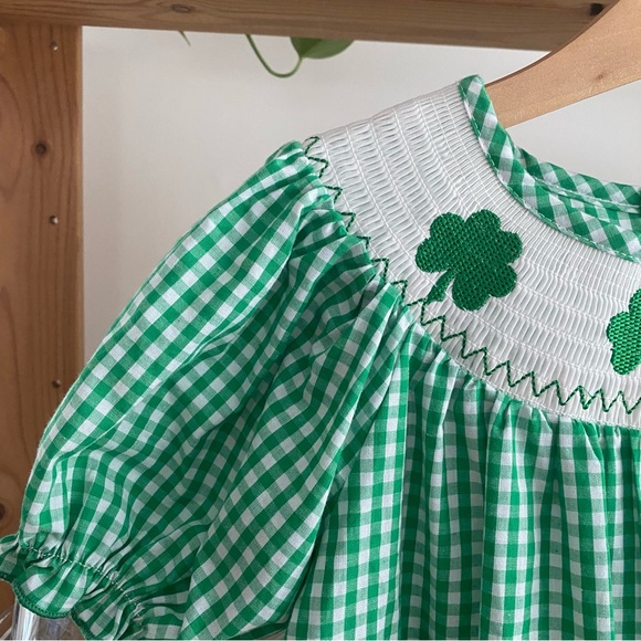 St. Patrick’s Day Shamrock Smocked Gingham Plaid Bishop Dress 4t 5t - Picture 7 of 14